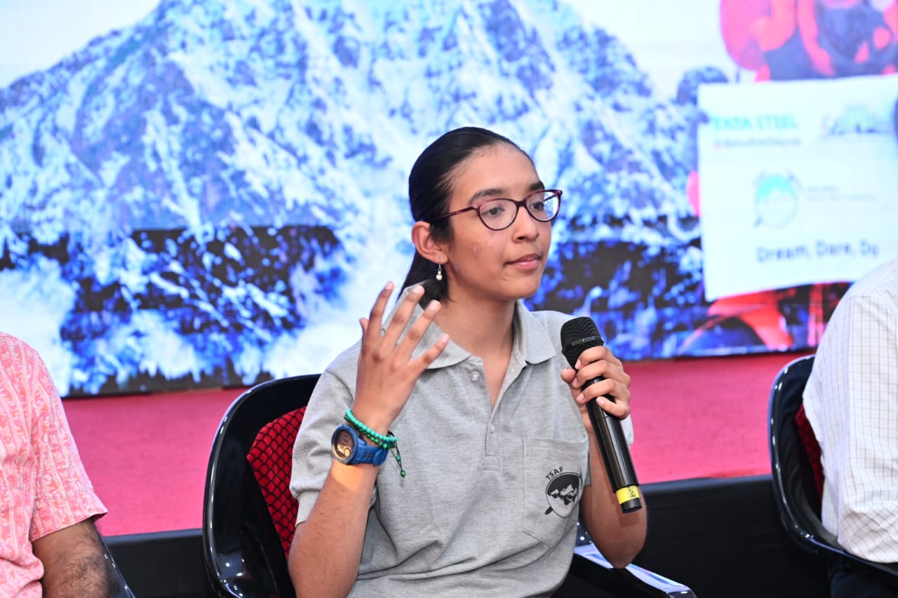 काम्‍या मुंबई की रहने वाली हैं।