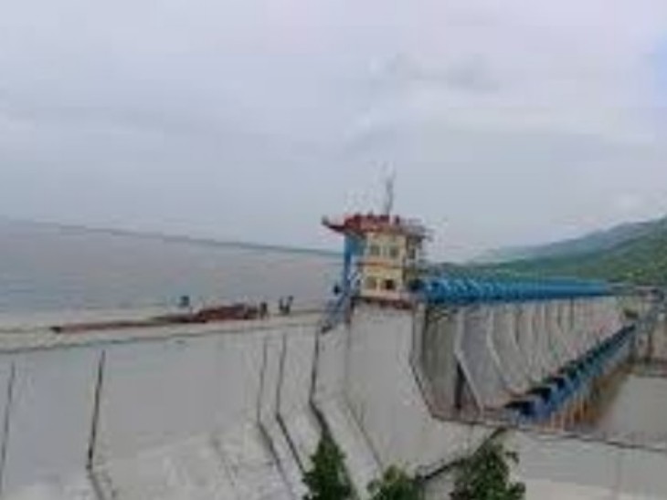 बीसलपुर बांध अभी तक इस सीजन में महज 16 सेंटीमीटर खाली हुआ है। अभी इसका जल स्तर 315.39 आर एल मीटर है।