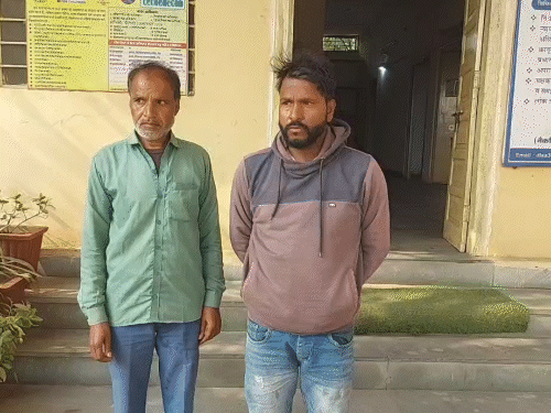 ये दोनों आरोपी कार में विस्फोटक लेकर टोंक आ रहे थे। जांच एजेंसियां इन दोनों आरोपियों से पूछताछ कर रही है।