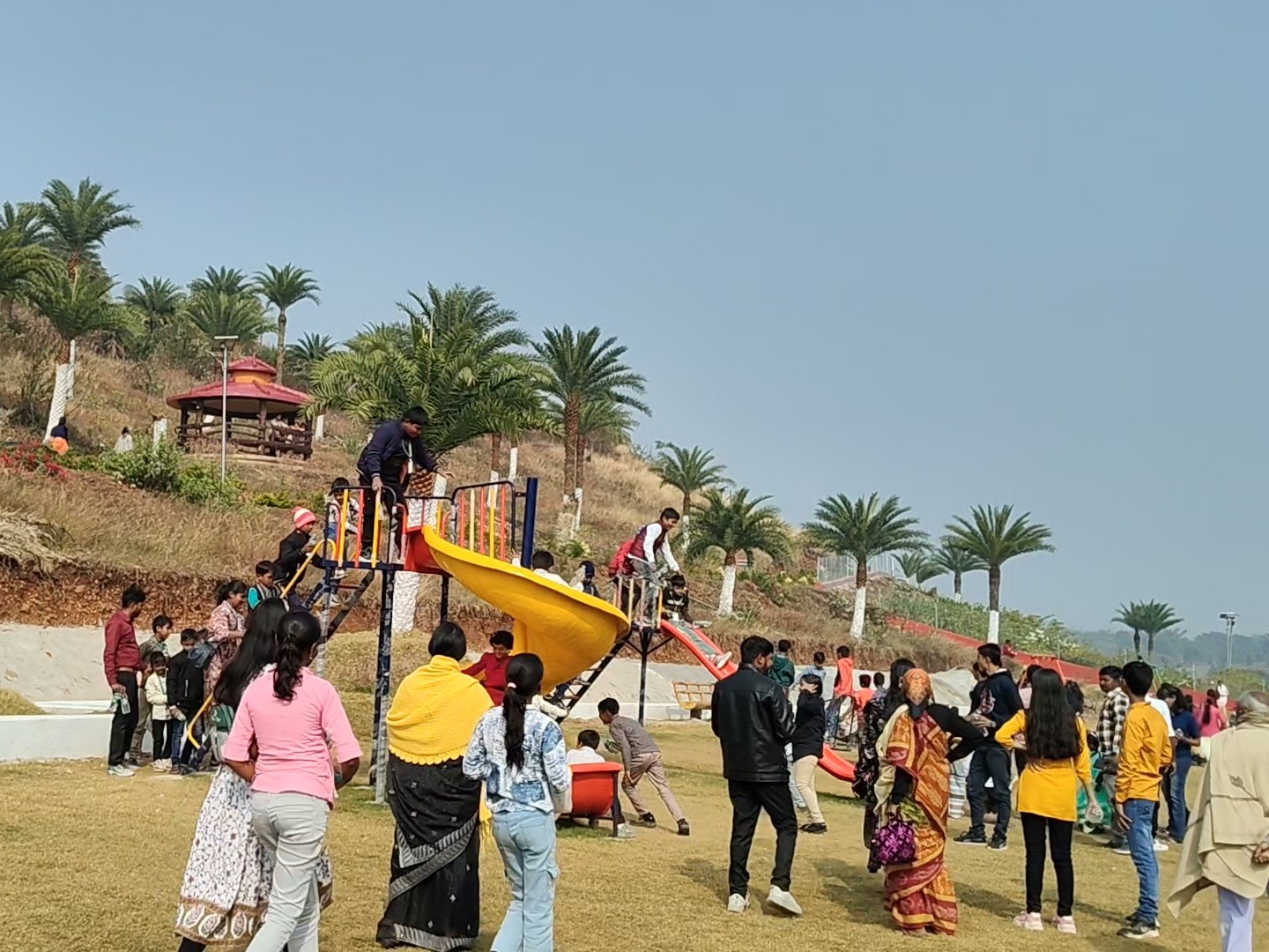 जामताड़ा का मालांचा हिल नेचर पार्क कर रहा आकर्षित:  नए साल के पहले दिन उमड़ रही सैलानियों की भीड़, बंगाल से भी पहुंच रहे पर्यटक – Jamtara News