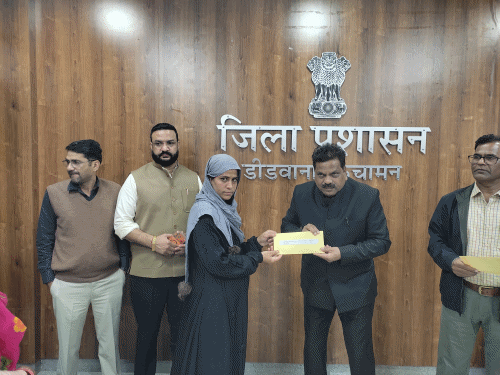 डीडवाना कलेक्टर डॉ. महेंद्र खड़गावत ने 40 नव चयनित आशा सहयोगिनियों को नियुक्ति आदेश सौंपे।
