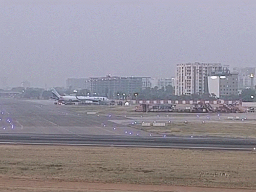 जयपुर इंटरनेशनल एयरपोर्ट पर दिसंबर में 79 फ्लाइट्स को दूसरे शहरों से जयपुर डायवर्ट किया गया