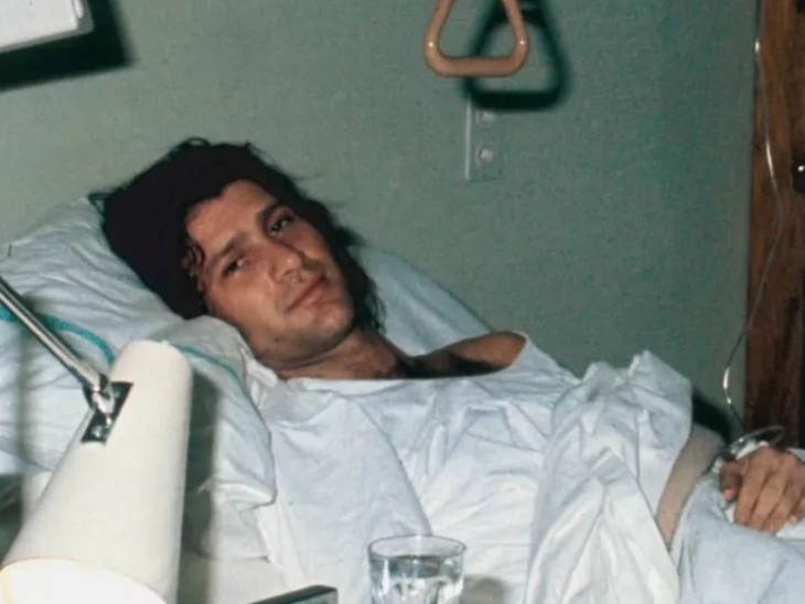 ट्रीटमेंट के दौरान हॉस्पिटल में ली गई माइक की तस्वीर।