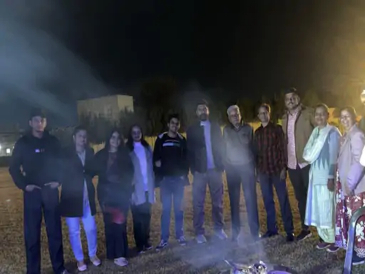 नववर्ष के अवसर पर शहर में कई परिवारों ने सादगी, प्रेम और पारिवारिक आत्मीयता के साथ नए साल का स्वागत किया। घरों में दीप-रोशनी, सजावट और पारंपरिक व्यंजनों की खुशबू से माहौल उल्लासपूर्ण नजर आया।