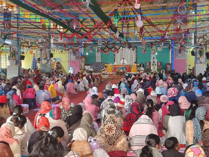 अंबिकापुर के चर्च में आयोजित विशेष प्रार्थना सभा