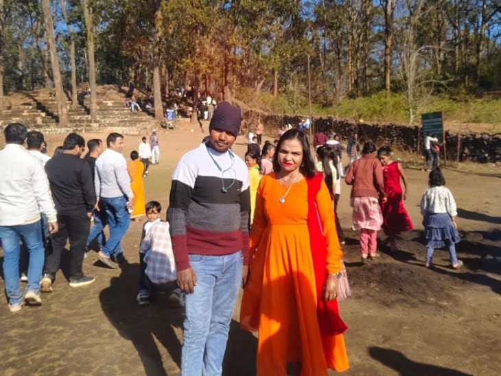 मैनपाट के पर्यटन स्थलों में सैलानियों की भीड़
