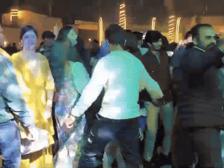 उदयपुर में देर रात तक जमी नव वर्ष की पार्टी।