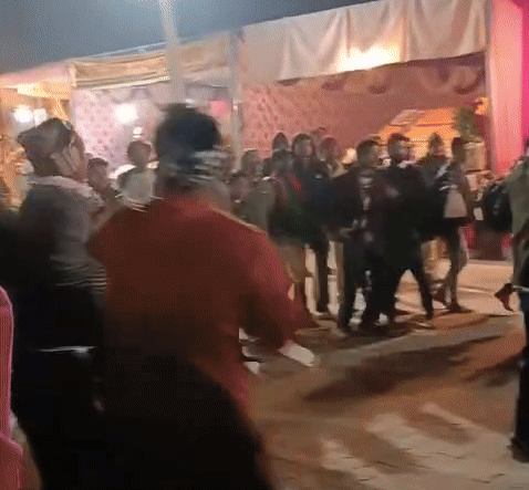 इसका वीडियो भी सामने आया है।