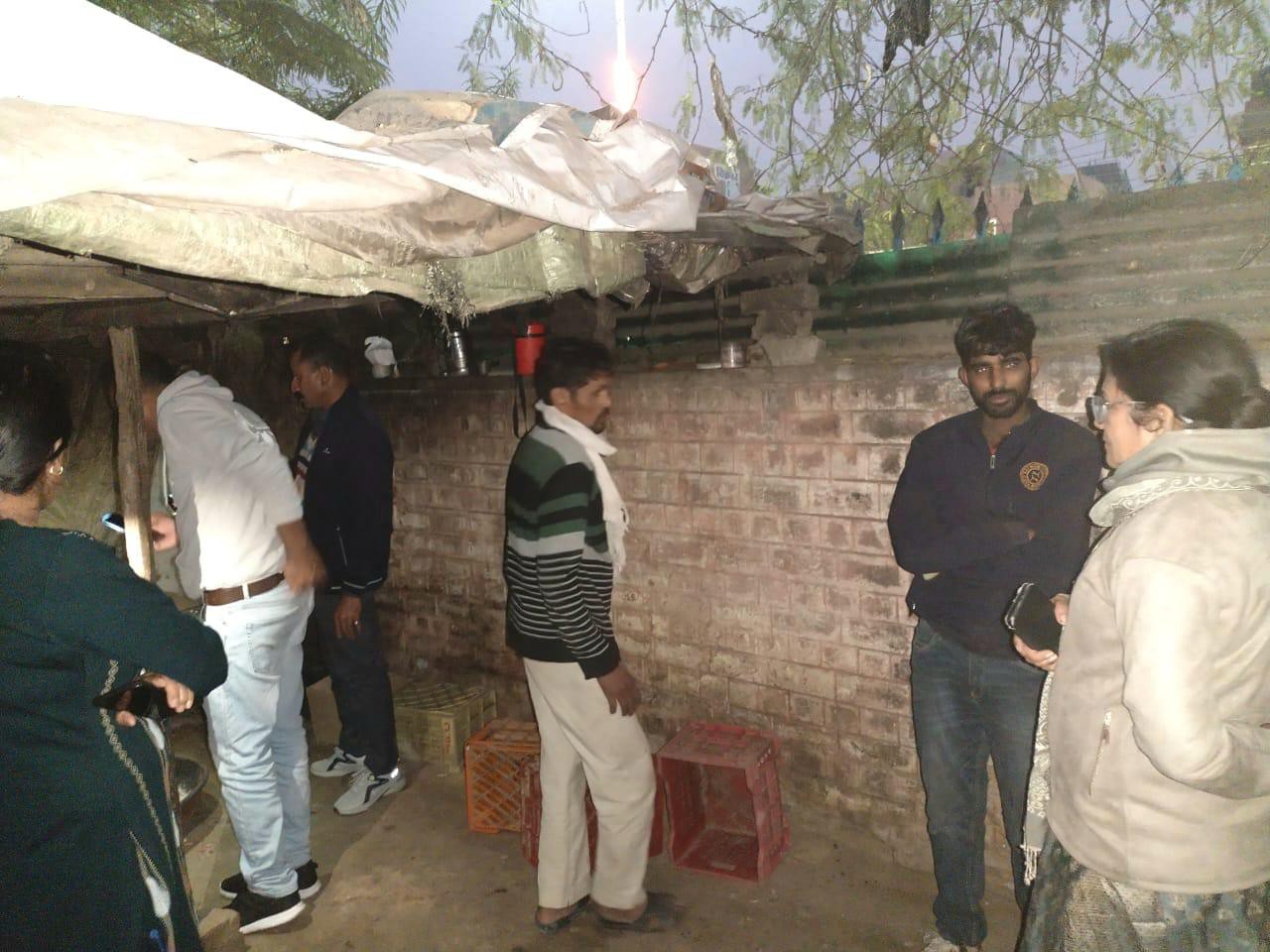 छापेमारी में पकड़ी गई अवैध शराब