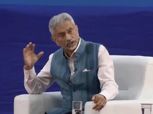 जयशंकर बोले- दुर्भाग्य से हमारे पड़ोसी बुरे:  हमें अपने लोगों को आतंकवाद से बचाने का अधिकार, कोई ये न बताए हमें क्या करना है