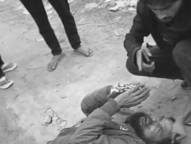 जय श्री राम नहीं बोलने पर बांग्लादेशी बताकर पीटा:  पीड़ित बोला-40 से 50 लोग टूट पड़े, कह रहे थे काली मंदिर में काट कर चढ़ा देंगे – pandaul News