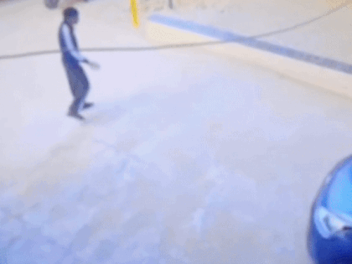 गुरुग्राम में आरोपियों ने हाथ देकर प्रिंसिपल की कार रुकवाई थी।