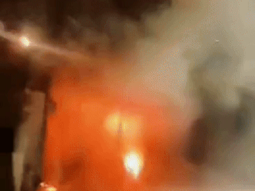 शराब के ठेके पर लगी। - Dainik Bhaskar