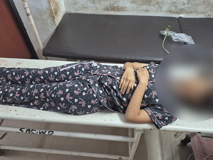 दुर्ग में 11वीं की छात्रा ने फांसी लगाकर खुदकुशी कर ली। - Dainik Bhaskar