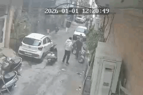 सीसीटीवी में नजर आया युवक धक्का मारकर गिरते हुए