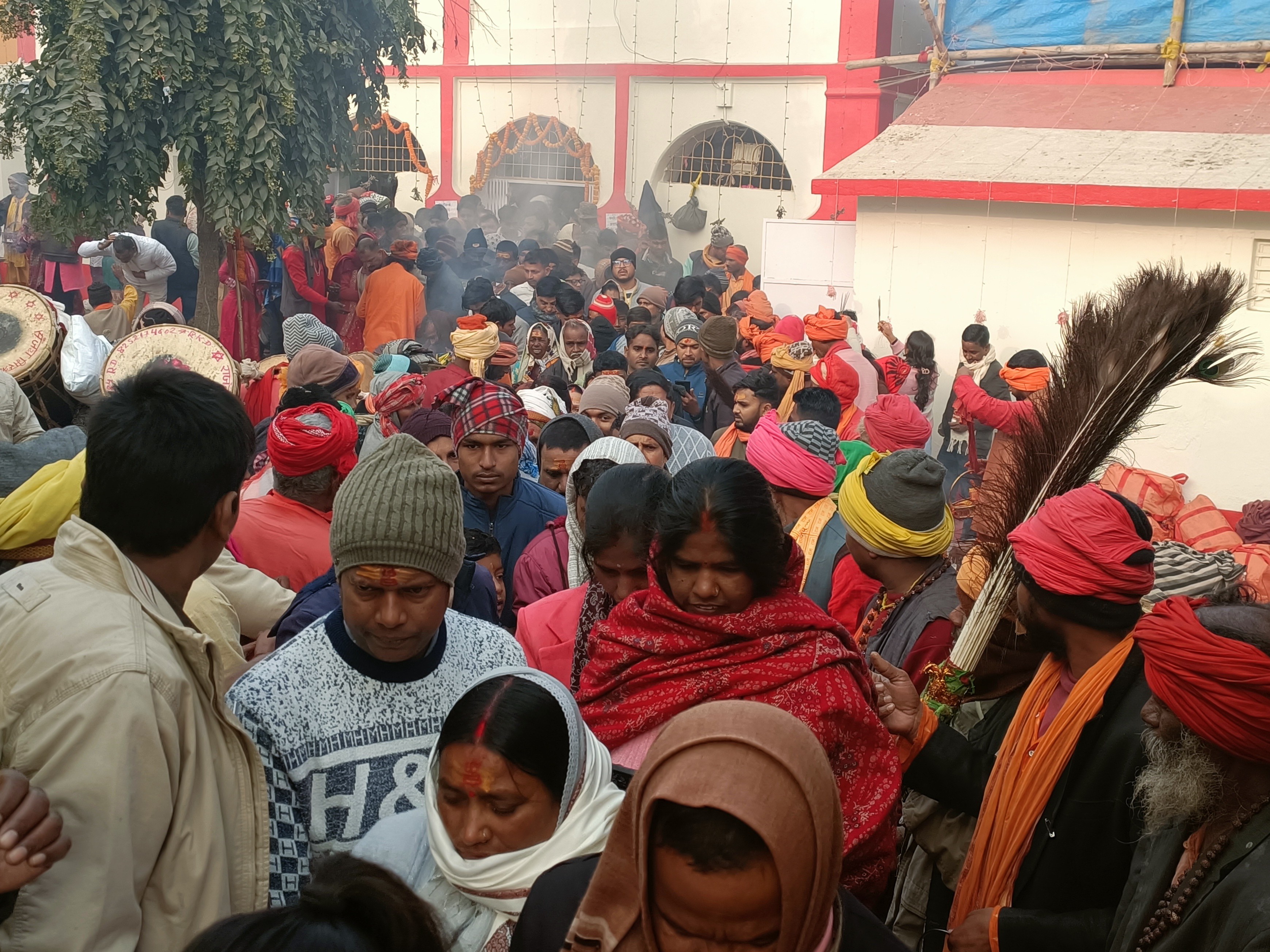 लंगटा बाबा ने पौष पूर्णिमा के दिन महा समाधि ली। जिसे विशेष उत्सव के रूप में मनाया जाता है।