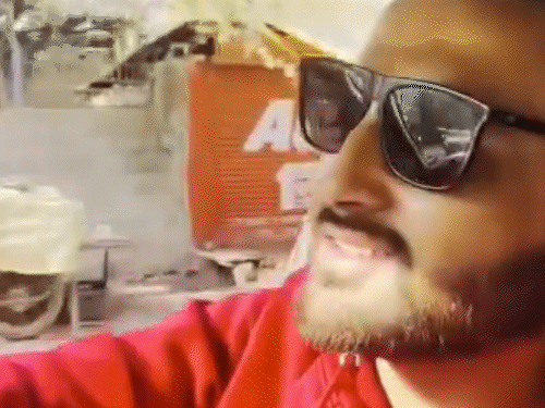 पहाड़ी सिंगर विकेश खाची का कहना है कि मैंने किसी को गलत मैसेज नहीं किए।