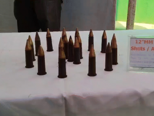 ये हथियार उन नक्सलियों के हैं, जिन्होंने नक्सली देवा बरसे के साथ सरेंडर किया है।