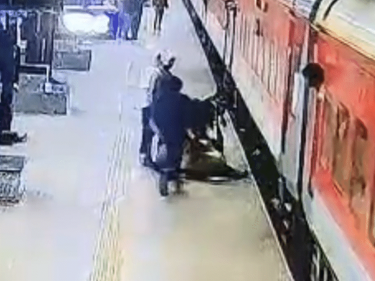 Woman Saved by RPF After Falling While Boarding Moving Train at Ujjain ...