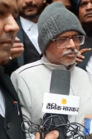 कोर्ट में पेशी के बाद पूर्व IPS ने कहा- जब मुझे गिरफ्तार किया गया, तो मैं बहुत घबरा गया था।