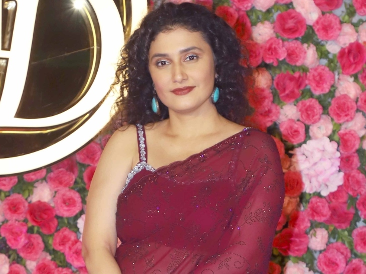 Ragini got recognition from the character of 'Suhana' in the TV show 'Sasural Genda Phool'. He has also worked in serials like 'Bhaskar Bharti'.