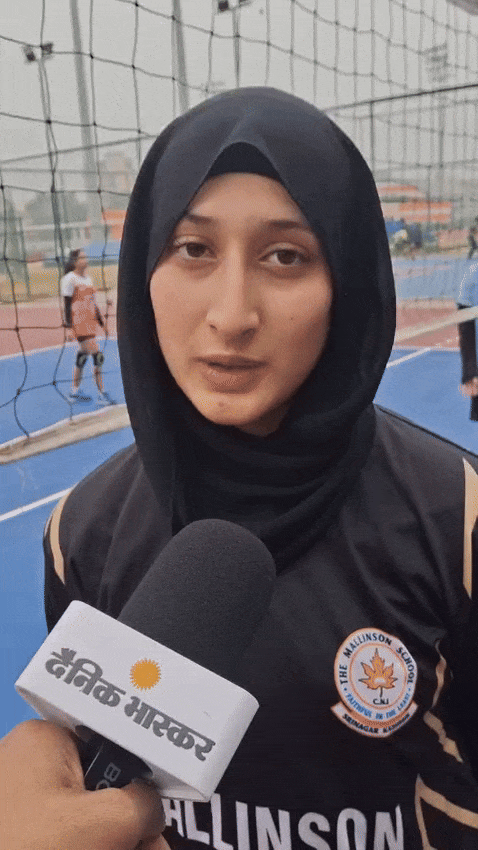 आयत श्रीनगर की रहने वाली हैं। बोलीं- हिजाब हमारी पहचान है। हमें इसे पहनकर अपना बेस्ट देंगे।