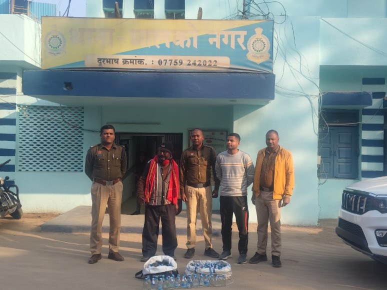 कोरबा में अवैध शराब पर पुलिस का सख्त अभियान:  653 लीटर महुआ शराब जब्त, 43 तस्कर गिरफ्तार, जंगल में छिपाकर बेच रहे थे – Korba News