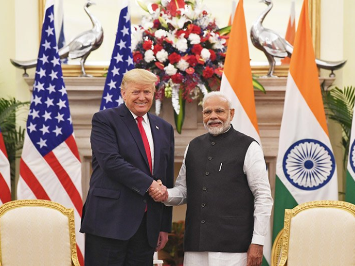 While talking to reporters late on Sunday night, Trump gave a statement on India reducing oil imports from Russia. (Symbolic picture) - Dainik Bhaskar