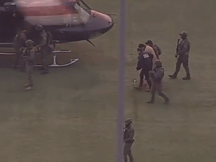 अमेरिकी ड्रग एजेंसी की टीम मादुरो को अदालत में पेश करने के लिए हेलिकॉप्टर से न्यूयॉर्क लेकर आई।