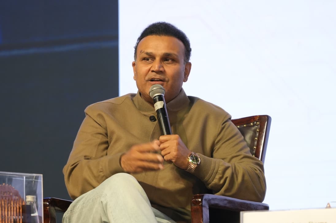 आईपीएल को लेकर सहवाग ने बताया कि इस लीग के बाद विदेशी खिलाड़ियों के नजरिये में बड़ा बदलाव आया है।