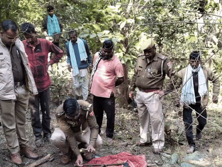 ग्रामीणों ने दोपहर में कालीबाई को उसके पति नकालाल के साथ जगल में देखा था। जब पिता ने नकालाल से अपनी बेटी के बारे में पूछा तो वह उन्हें गुमराह करता रहा।