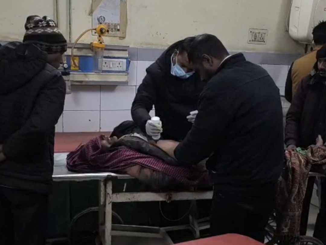 Elderly man dies after being hit by a bullet in Etah