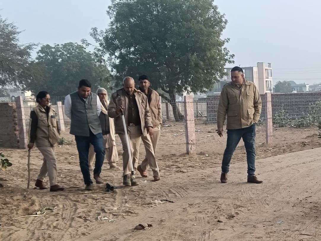 लोगों की सूचना पर वन विभाग की टीम मौके पर पहुंची और जानकारी जुटाई।