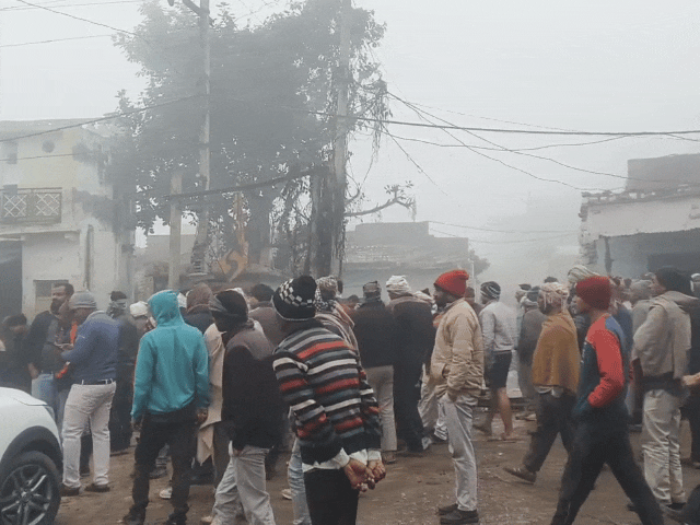 ग्रामीणों ने हाईवे किया जाम।