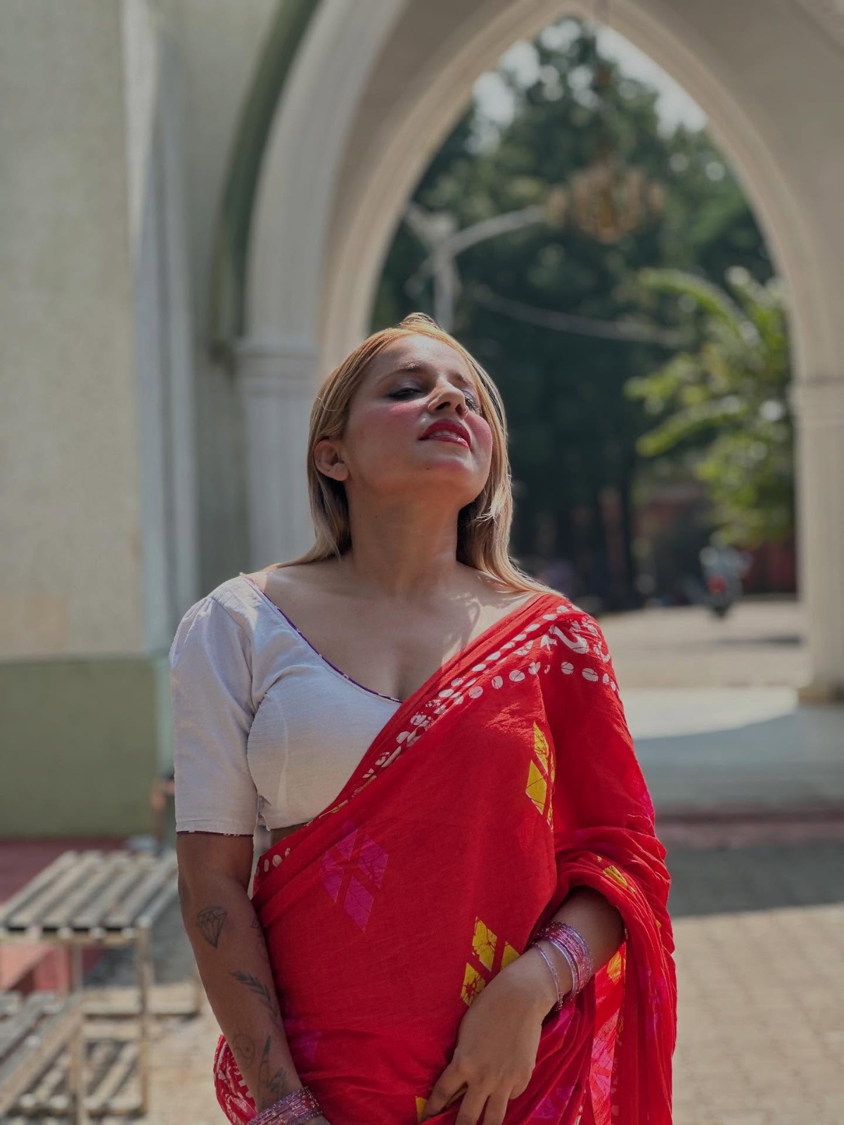 रोजी नेहा सिंह ने कहा कि शुरू में कुछ वीडियो ट्रोल हुए तो अच्छा लगा, लेकिन अब परेशान हूं।