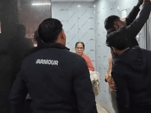 50 लाख में लिफ्ट तैयार की गई थी, तैयार होने के बाद भी लंबे समय से लिफ्ट को चालू नहीं किया गया था