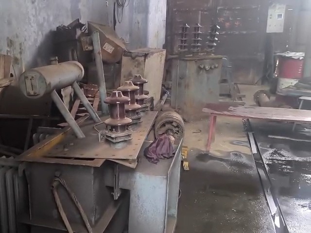 पुलिस आसपास के इलाकों में लगे सीसीटीवी कैमरों की फुटेज भी खंगाल रही है।