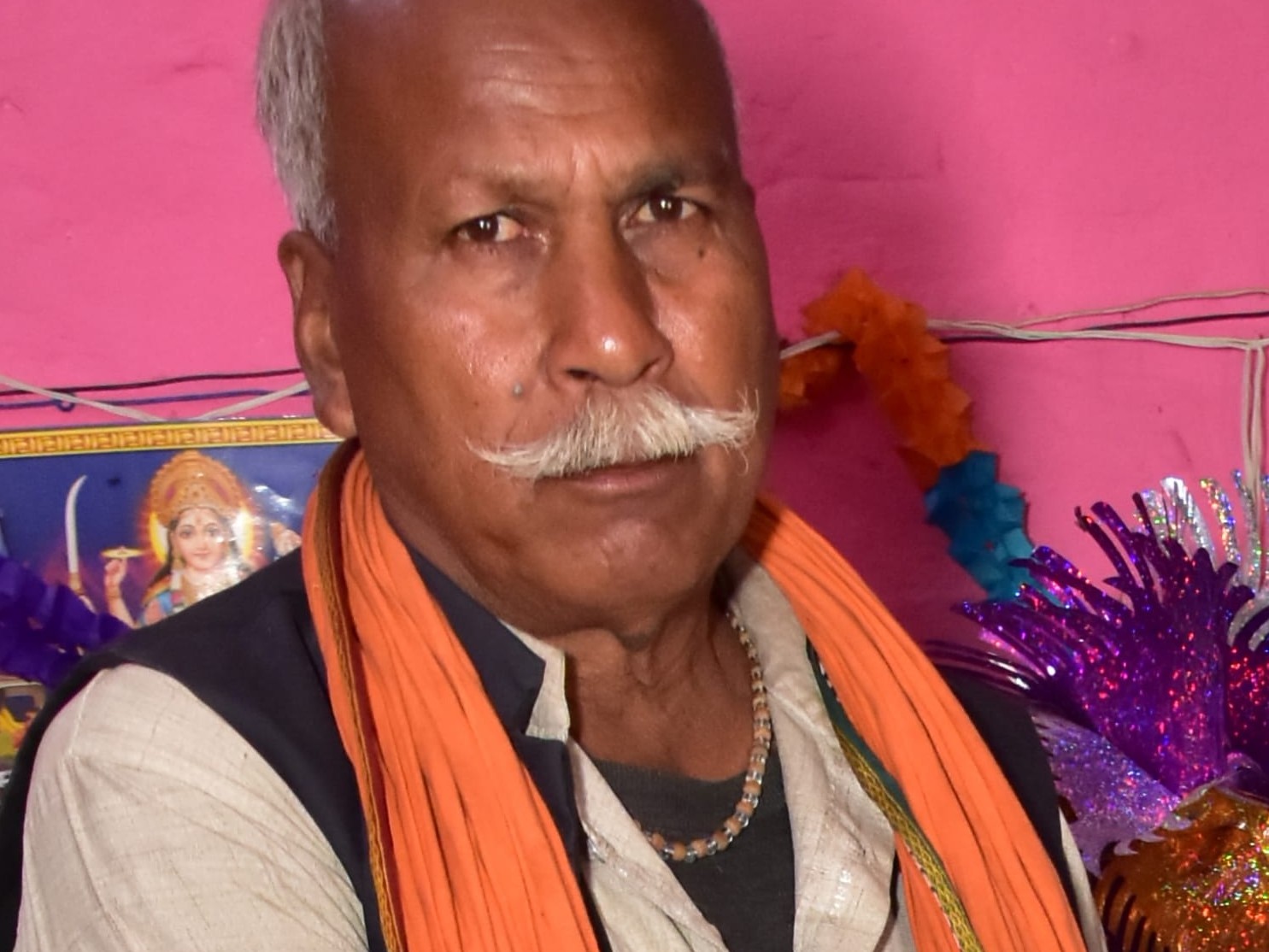 इंदल मौर्य, मृतक अधेड़ की फाइल फोटो। - Dainik Bhaskar