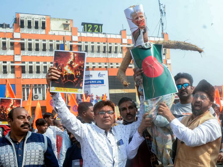 बांग्लादेश में हिंदुओं का कत्ल, पश्चिम बंगाल तक असर:  लोग बोले- बांग्लादेश का डुप्लीकेट बन रहा बंगाल, दीदी की पुलिस जिहादी