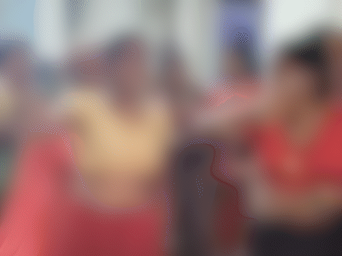 कोरबा जिले में SECL खदान से प्रभावित 150 भू-विस्थापित परिवार की महिलाओं ने साड़ी उतारकर विरोध जताया था।