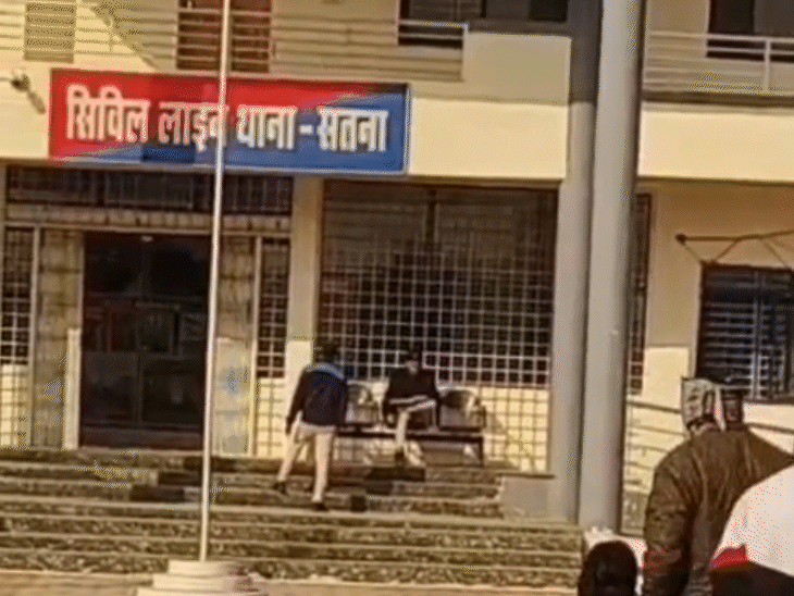 बच्ची के पिता ने आरोपी टीचर के खिलाफ थाने में शिकायत की है।