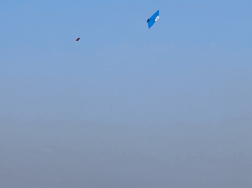 मकर संक्रांति से पहले ही आसमान में उड़ती रंग बिरंगी पतंगे