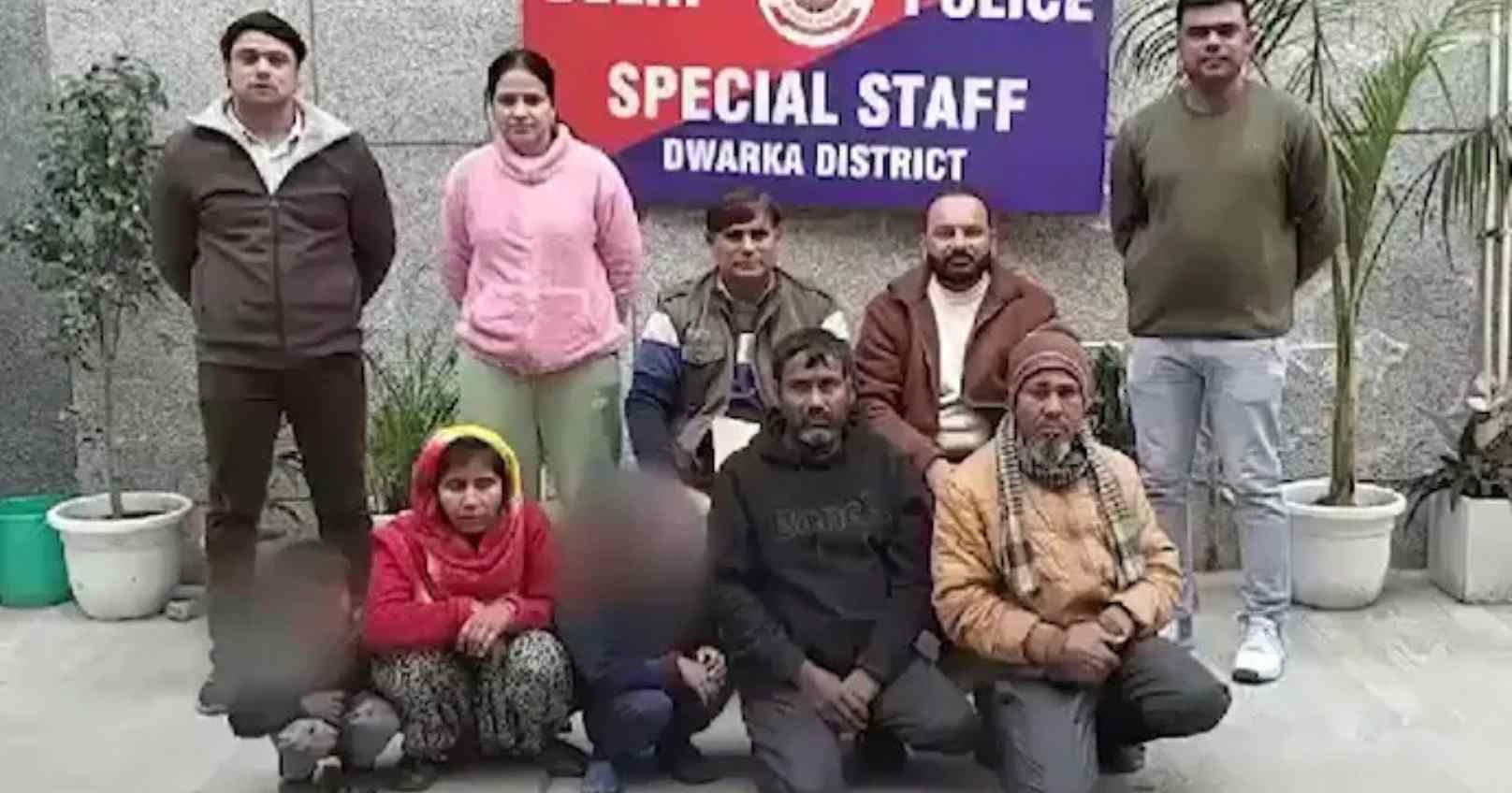 दिल्ली में द्वारका पुलिस ने 4 जनवरी को अवैध रूप से रह रहे 5 बांग्लादेशी नागरिकों को पकड़ा है। अब उन्हें वापस भेजने की तैयारी की जा रही है।