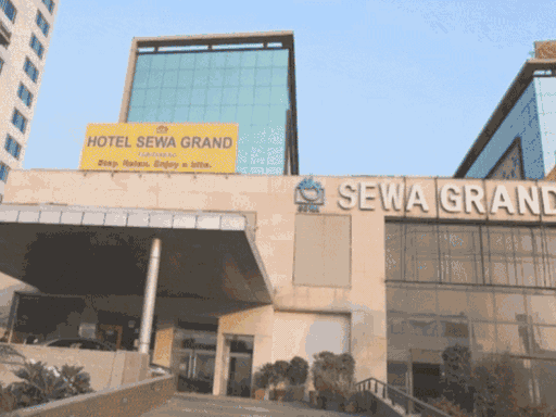 फरीदाबाद के सराय ख्वाजा इलाके के होटल ग्रैंड, जहां भिवानी की शूटर से रेप हुआ था।