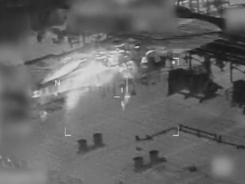 अमेरिका ने बुधवार को दो जहाज मैरिनेरा और सोफिया को पकड़ा था। मैरिनेरा पर रूसी झंडा लगा था। - Dainik Bhaskar