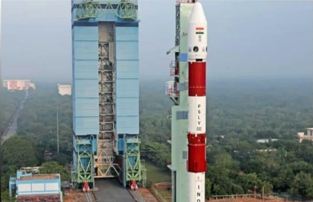 PSLV-C62 सैटेलाइट को 12 जनवरी की सुबह श्रीहरिकोटा के सतीश धवन अंतरिक्ष केंद्र (SDSC) से लॉन्च किया जाएगा।