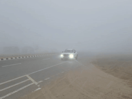 श्रीगंगानगर जिले में तेज ठंड और शीतलहर का दौर जारी है।