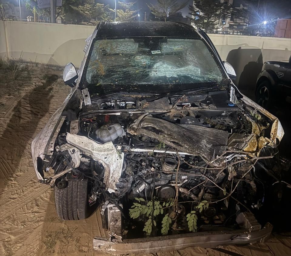Audi car wrecks havoc in Jaipur, 16 injured | जयपुर-रेस लगा रही ऑडी का कहर, 16 को रौंदा, एक मौत: खाना खा रहे लोगों पर चढ़ी, 10 से ज्यादा ठेले-थड़ियों को उड़ाया, पेड़
