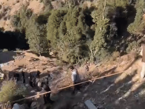 हादसे की सूचना मिलते ही स्थानीय लोग बचाव कार्य में जुट गए।