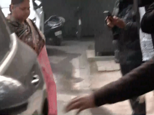 लालू यादव की बेटी मीसा भारती राउज एवेन्यू कोर्ट पहुंचीं ।